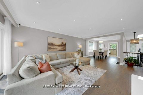 Photo 10 at 151 Brahms Avenue, Hillcrest Village, Toronto