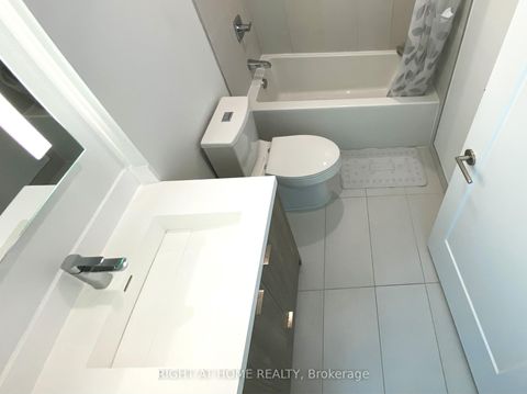 Photo 19 at 2901 - 30 Inn On The Park Drive, Don Mills, Toronto