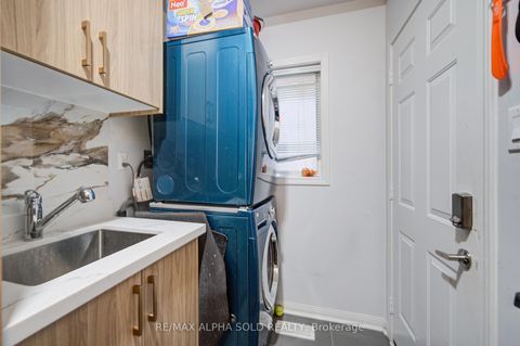 Photo 5 at 6 Sapphire Drive, Rouge Woods, Richmond Hill