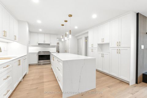 Photo 5 at 205 - 299 Mill Road, Markland Wood, Toronto
