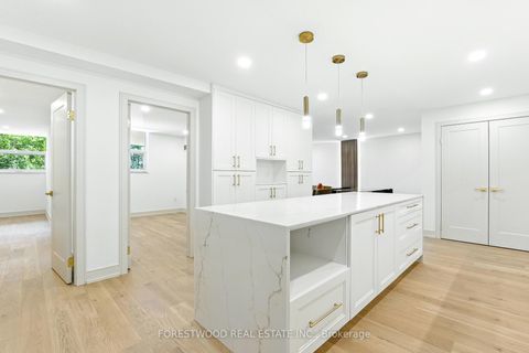 Photo 9 at 205 - 299 Mill Road, Markland Wood, Toronto