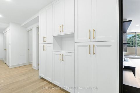 Photo 11 at 205 - 299 Mill Road, Markland Wood, Toronto