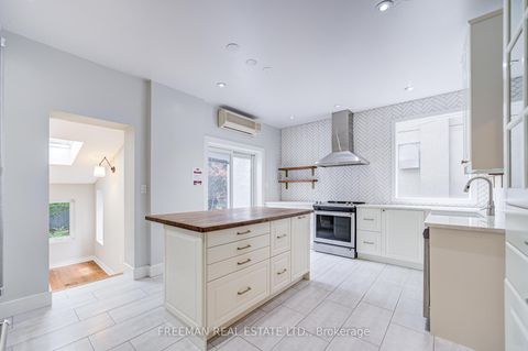 Photo 18 at 555 Markham Street, Little Italy, Toronto