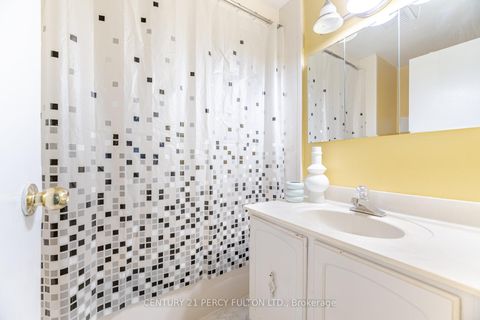 Photo 23 at 37 Ambercroft Boulevard, Steeles, Toronto