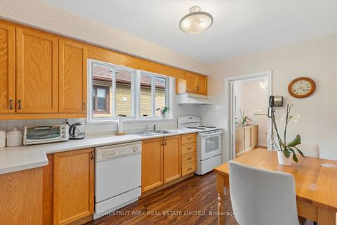 Photo 7 at 16 Everingham Court, Newtonbrook East, Toronto