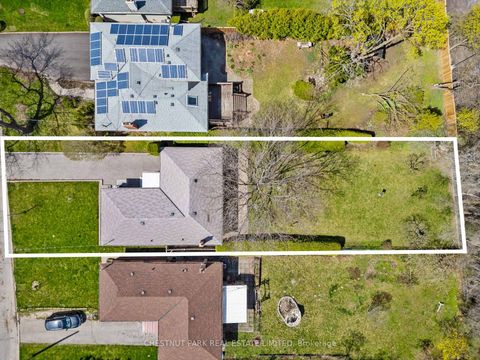 Photo 20 at 16 Everingham Court, Newtonbrook East, Toronto