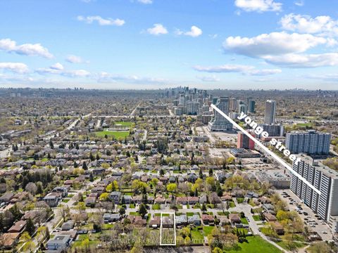 Photo 21 at 16 Everingham Court, Newtonbrook East, Toronto