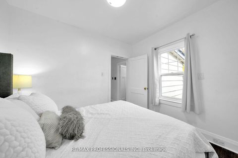 Photo 10 at 38 Nickle Street, Mount Dennis, Toronto