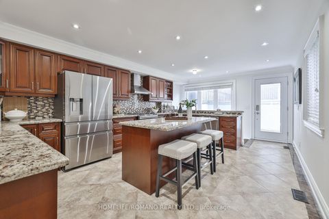 Photo 10 at 20 Harlton Crescent, Eglinton West, Toronto