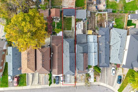 Photo 45 at 20 Harlton Crescent, Eglinton West, Toronto