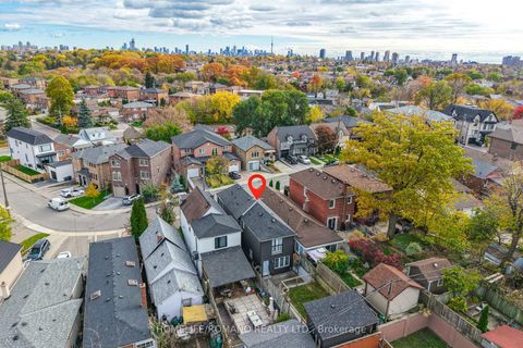 Photo 46 at 20 Harlton Crescent, Eglinton West, Toronto