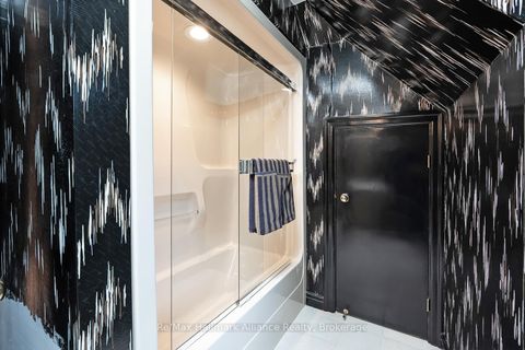 Photo 32 at 3206 Shoreline Drive, BR Bronte, Oakville