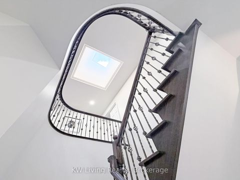 Photo 20 at 17 Tarmack Drive, Jefferson, Richmond Hill