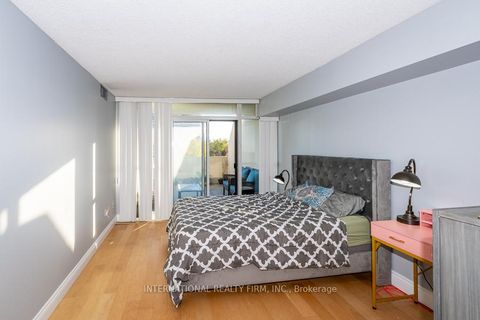 Photo 17 at 306 - 1 Rowntree Rd Road, Jamestown, Toronto