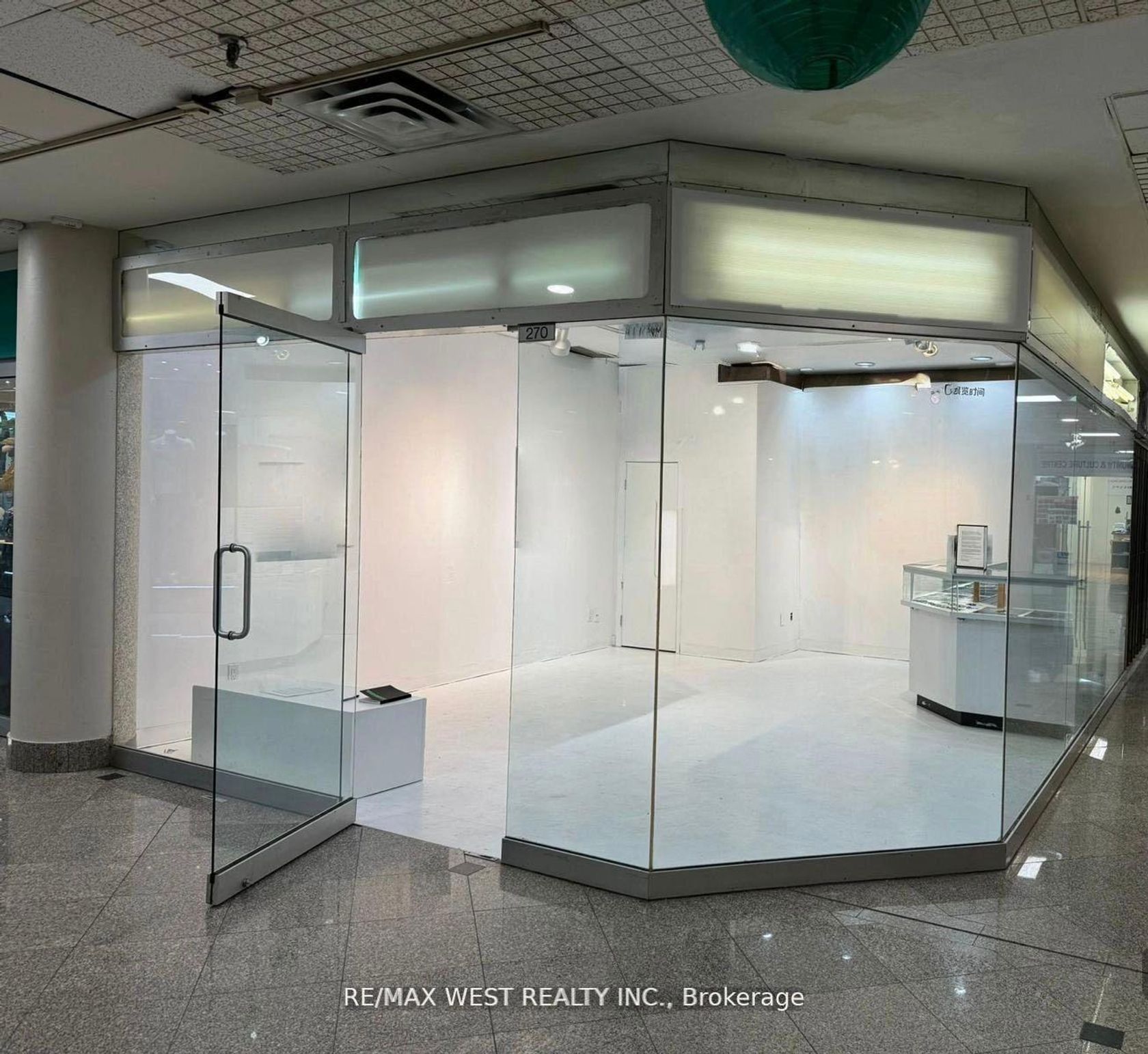 270 - 222 Spadina Avenue, Chinatown, Toronto photo number 2