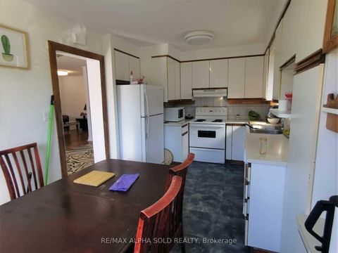 Photo 5 at 155 Edmonton Drive, Pleasant View, Toronto