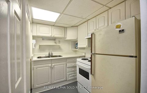 Photo 20 at 155 Edmonton Drive, Pleasant View, Toronto