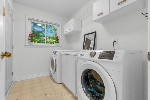 Photo 17 at 2938 Mulberry Drive, CV Clearview, Oakville