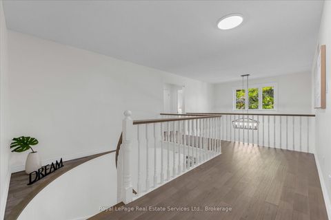 Photo 18 at 2938 Mulberry Drive, CV Clearview, Oakville