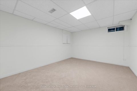 Photo 35 at 2938 Mulberry Drive, CV Clearview, Oakville