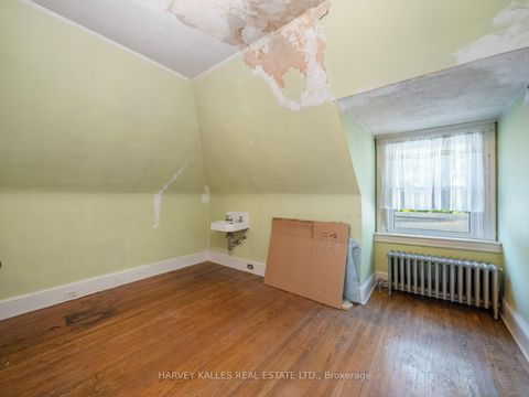 Photo 35 at 132 Close Avenue, South Parkdale, Toronto