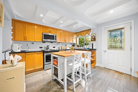 Photo 2 at 13 Homeview Avenue, Smythe, Toronto