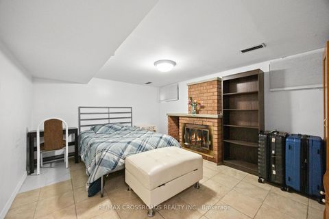 Photo 5 at 13 Homeview Avenue, Smythe, Toronto