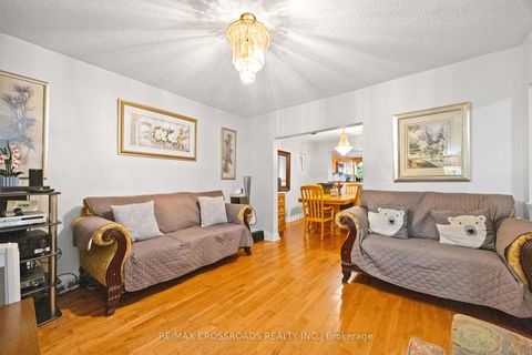 Photo 13 at 13 Homeview Avenue, Smythe, Toronto