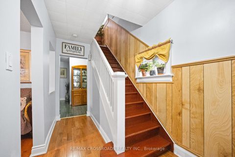 Photo 18 at 13 Homeview Avenue, Smythe, Toronto