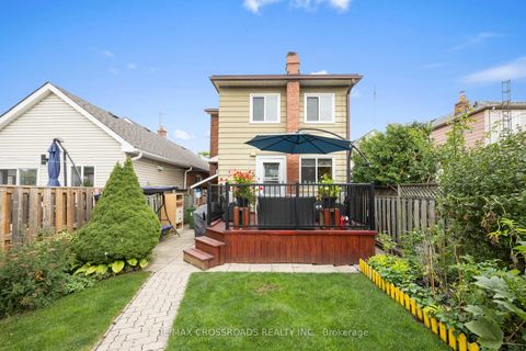 Photo 22 at 13 Homeview Avenue, Smythe, Toronto