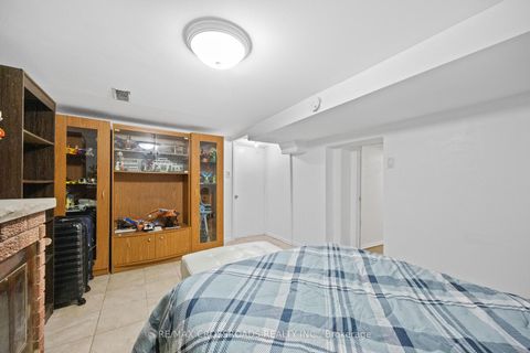 Photo 31 at 13 Homeview Avenue, Smythe, Toronto