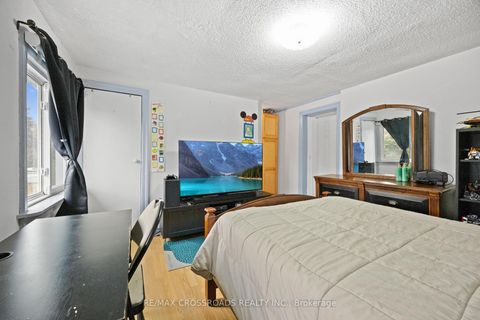 Photo 39 at 13 Homeview Avenue, Smythe, Toronto