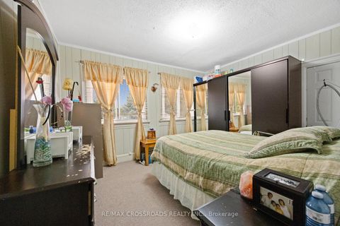 Photo 41 at 13 Homeview Avenue, Smythe, Toronto