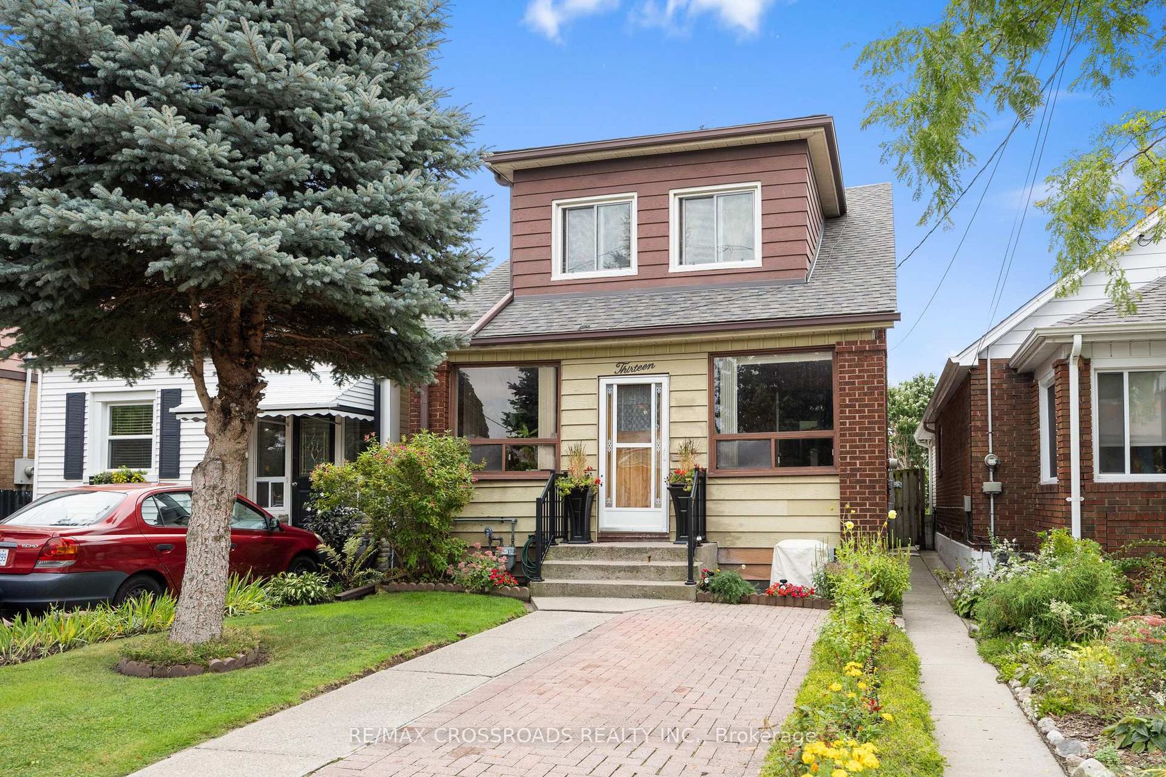 13 Homeview Avenue, Smythe, Toronto 