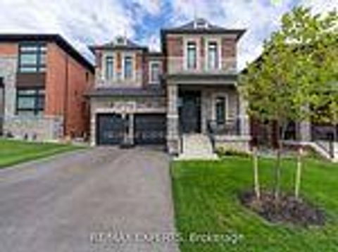 Photo 1 at 17 Kinburn Crescent, Vellore Village, Vaughan