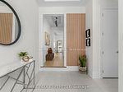 Photo 5 at 17 Kinburn Crescent, Vellore Village, Vaughan