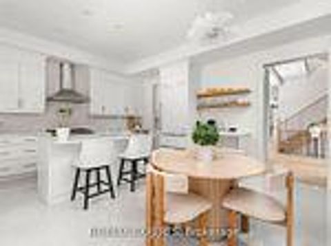 Photo 15 at 17 Kinburn Crescent, Vellore Village, Vaughan