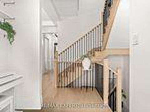 Photo 29 at 17 Kinburn Crescent, Vellore Village, Vaughan