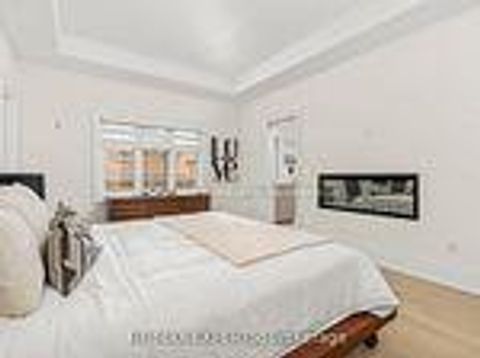 Photo 33 at 17 Kinburn Crescent, Vellore Village, Vaughan