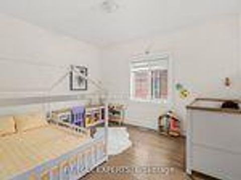 Photo 36 at 17 Kinburn Crescent, Vellore Village, Vaughan