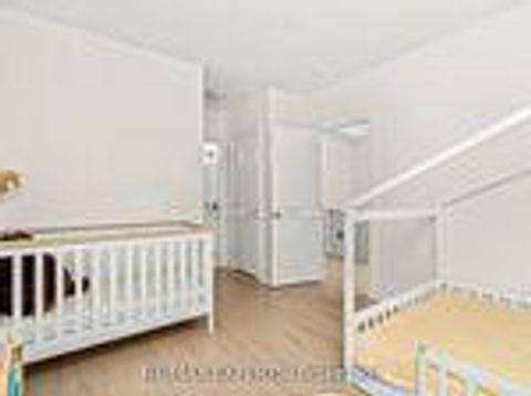 Photo 37 at 17 Kinburn Crescent, Vellore Village, Vaughan