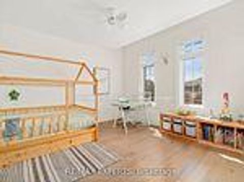 Photo 39 at 17 Kinburn Crescent, Vellore Village, Vaughan