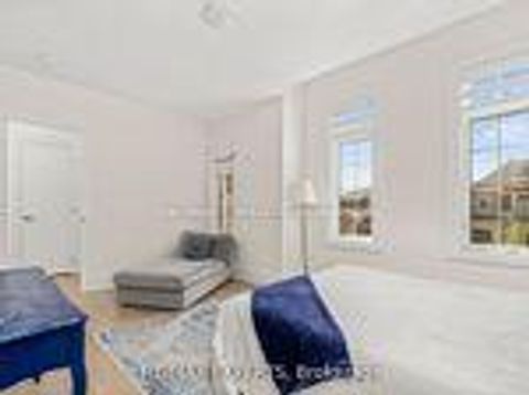 Photo 43 at 17 Kinburn Crescent, Vellore Village, Vaughan