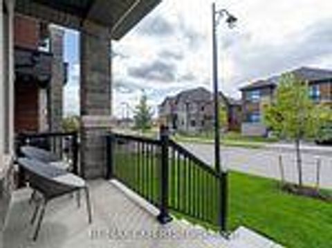 Photo 45 at 17 Kinburn Crescent, Vellore Village, Vaughan