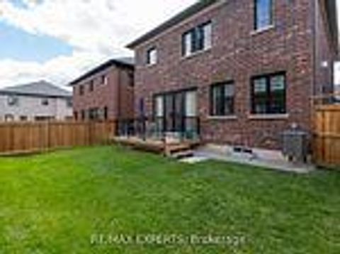 Photo 48 at 17 Kinburn Crescent, Vellore Village, Vaughan