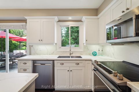 Photo 10 at 1445 Golden Meadow Trail, FA Falgarwood, Oakville