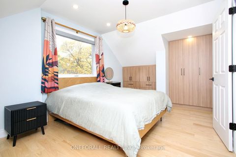 Photo 14 at 10 Esmond Crescent, Old Rexdale, Toronto