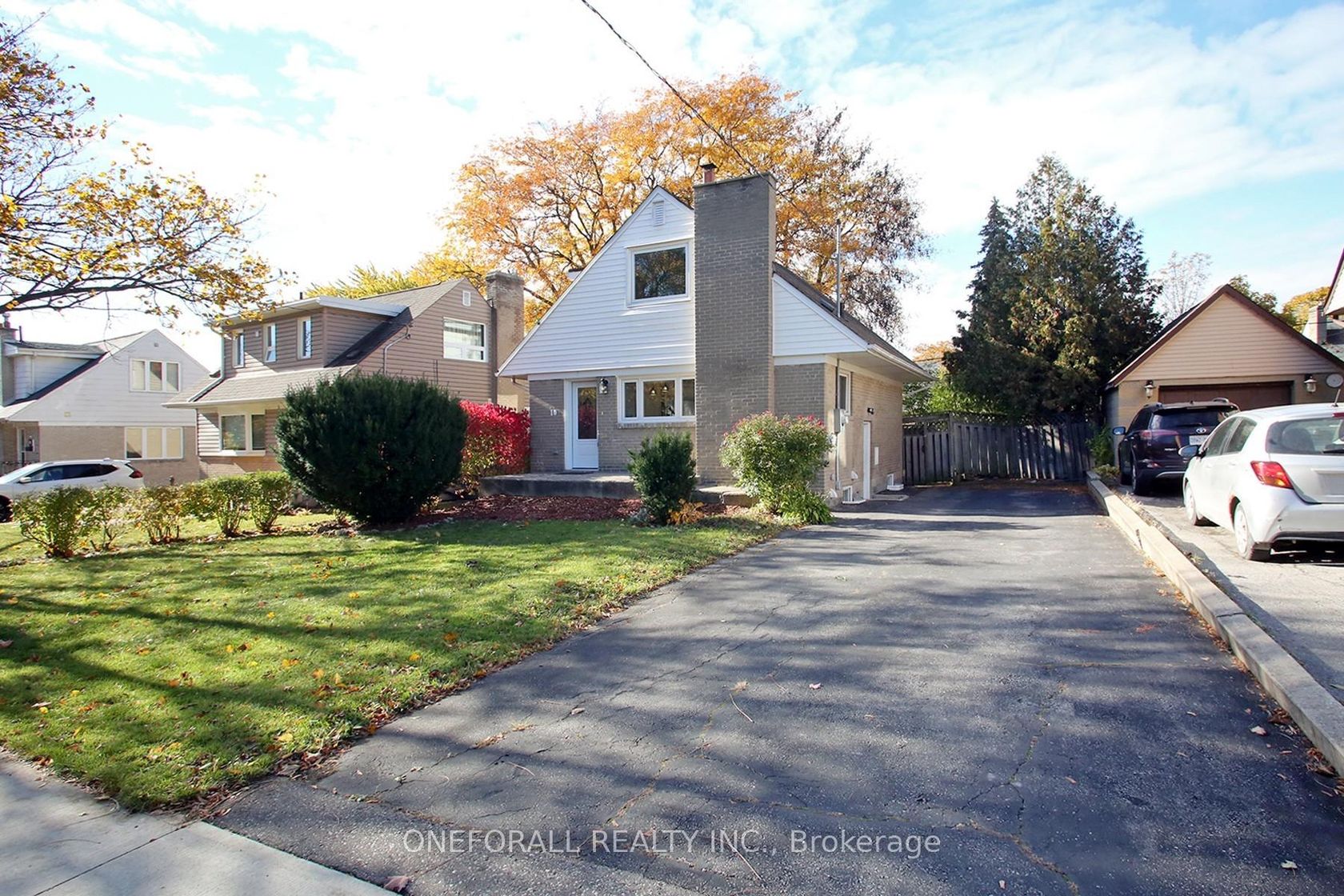 10 Esmond Crescent, Old Rexdale, Toronto 