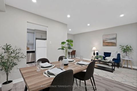 Photo 10 at 158 Woody Vine Way, Bayview Village, Toronto