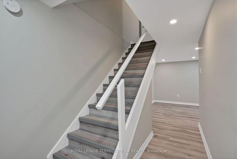 Photo 24 at 158 Woody Vine Way, Bayview Village, Toronto